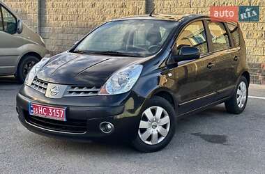 Хэтчбек Nissan Note 2006 в 
