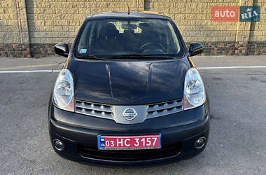 Хэтчбек Nissan Note 2006 в 