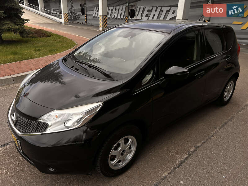 Хетчбек Nissan Note 2015 в 