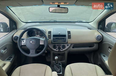 Хэтчбек Nissan Note 2006 в 