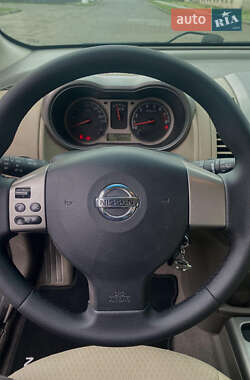Хэтчбек Nissan Note 2006 в 