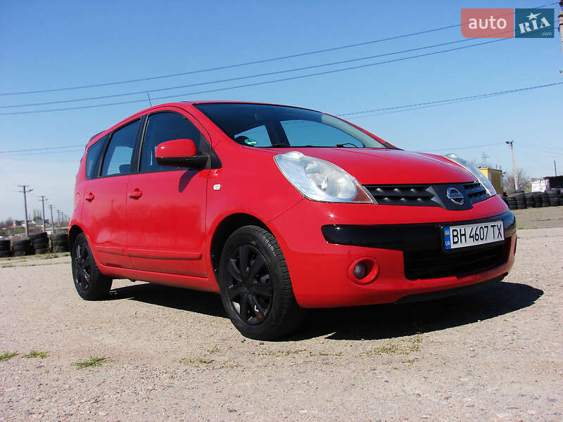 Хетчбек Nissan Note 2007 в 