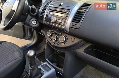 Хэтчбек Nissan Note 2008 в 