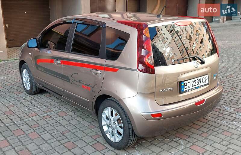 Хэтчбек Nissan Note 2009 в Ивано-Франковске