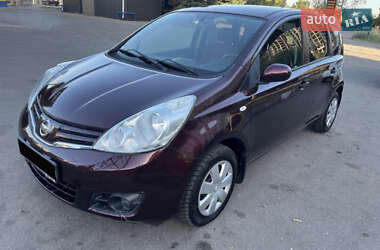 Хэтчбек Nissan Note 2012 в Запорожье