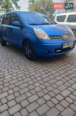 Хэтчбек Nissan Note 2006 в 