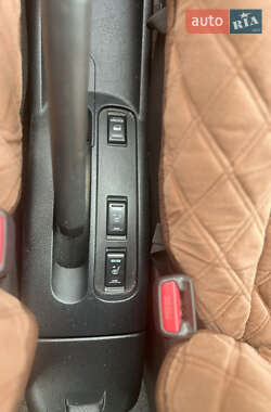 Хэтчбек Nissan Note 2011 в 