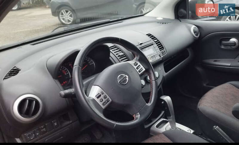 Хетчбек Nissan Note 2010 в Рівному