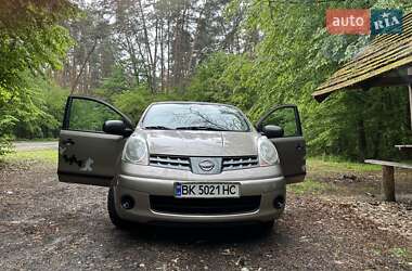 Хэтчбек Nissan Note 2008 в Ровно