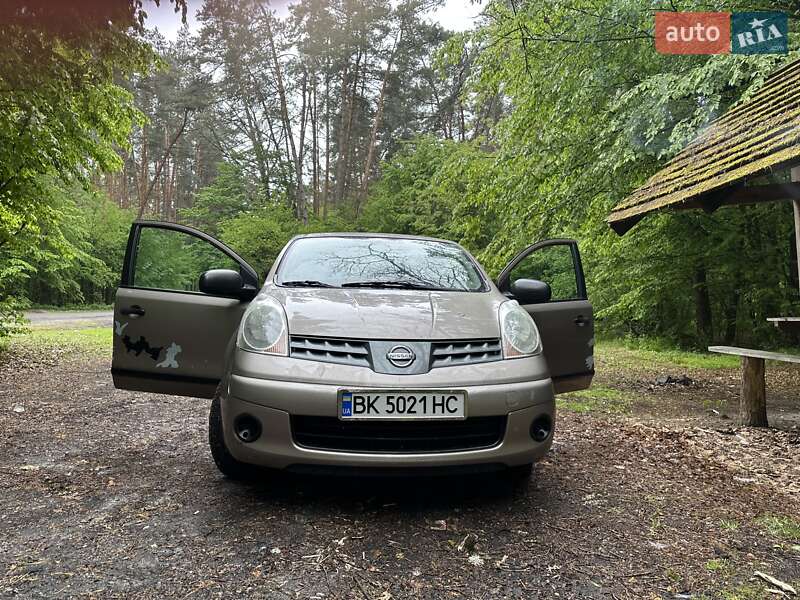 Хетчбек Nissan Note 2008 в 