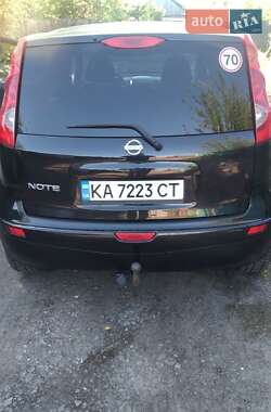 Хэтчбек Nissan Note 2006 в 