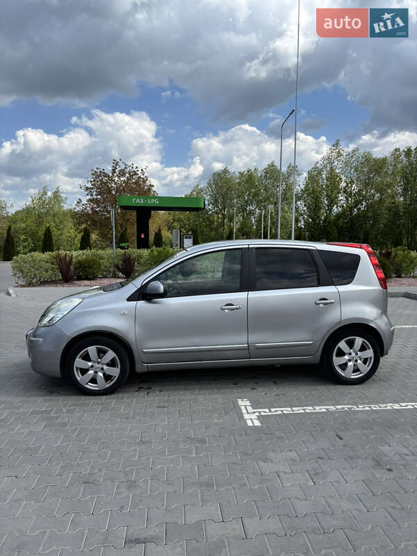 Хетчбек Nissan Note 2008 в Хмельницькому