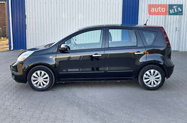 Хетчбек Nissan Note 2011 в 