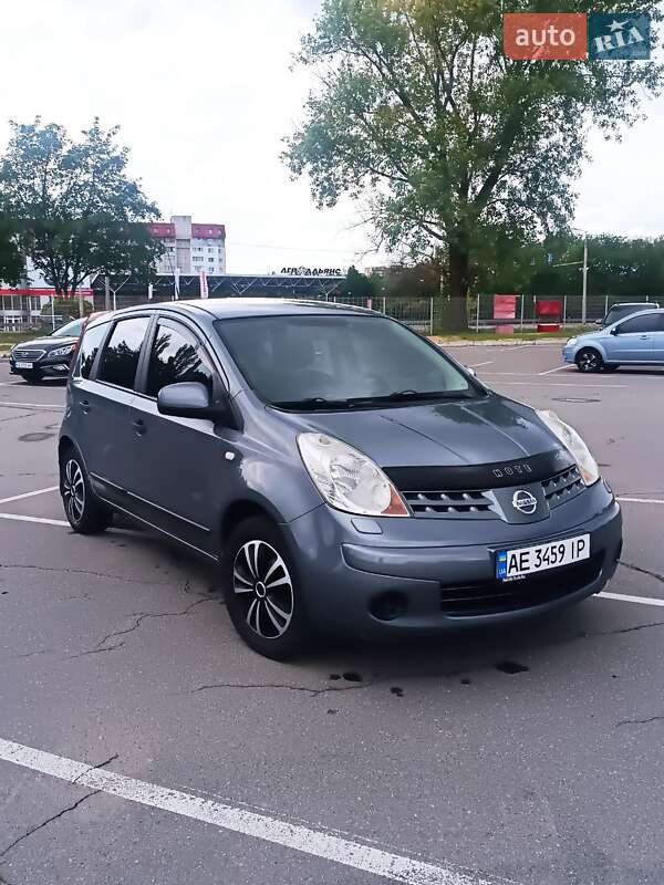 Хетчбек Nissan Note 2008 в 