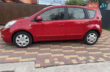 Хетчбек Nissan Note 2010 в 