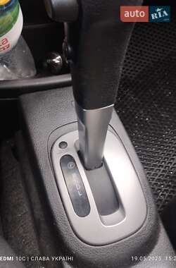 Хэтчбек Nissan Note 2011 в 