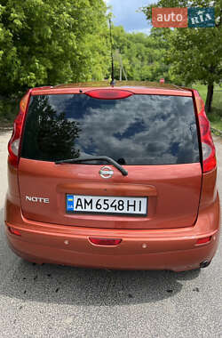 Хэтчбек Nissan Note 2007 в 