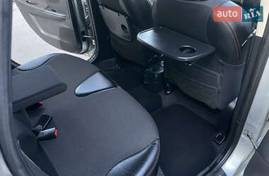 Хэтчбек Nissan Note 2009 в 
