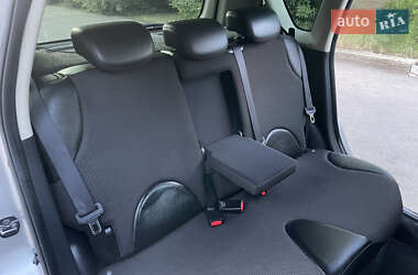 Хэтчбек Nissan Note 2009 в 