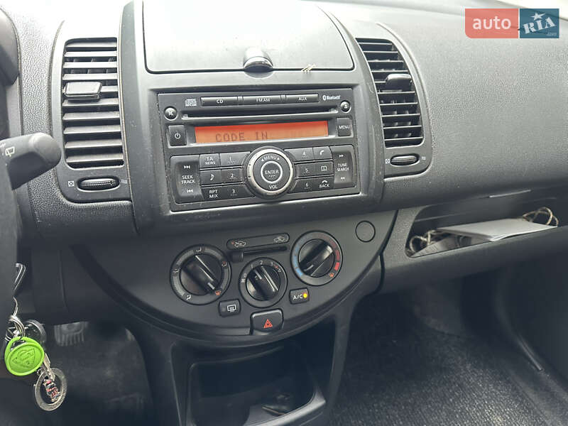 Хэтчбек Nissan Note 2010 в Львове