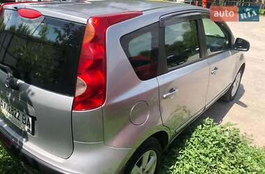 Хэтчбек Nissan Note 2007 в 