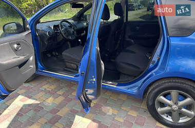 Хэтчбек Nissan Note 2007 в 