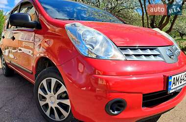 Хэтчбек Nissan Note 2008 в 