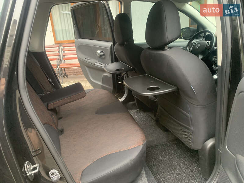Хэтчбек Nissan Note 2010 в Казатине