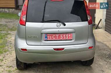 Хэтчбек Nissan Note 2008 в 