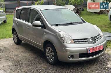 Хэтчбек Nissan Note 2008 в 