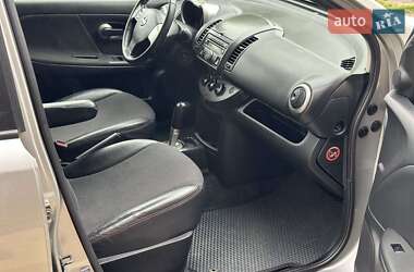 Хэтчбек Nissan Note 2008 в 