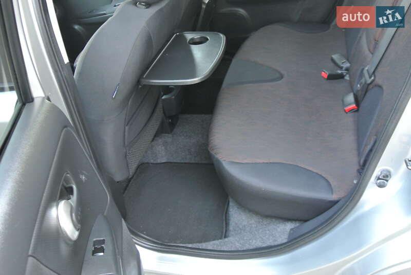 Хэтчбек Nissan Note 2009 в Черновцах