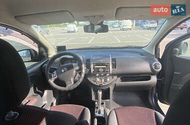 Хэтчбек Nissan Note 2007 в 