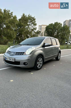 Хэтчбек Nissan Note 2008 в 