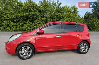 Хетчбек Nissan Note 2010 в 