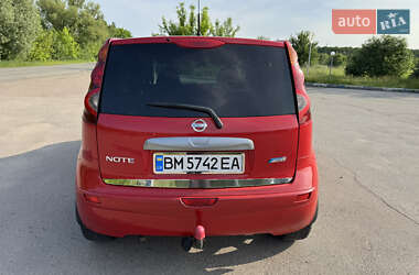 Хетчбек Nissan Note 2010 в 