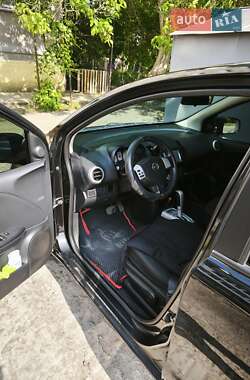 Хэтчбек Nissan Note 2007 в 