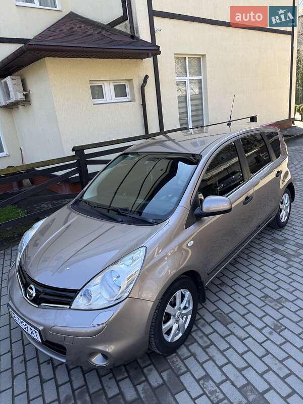 Хетчбек Nissan Note 2011 в Чернівцях