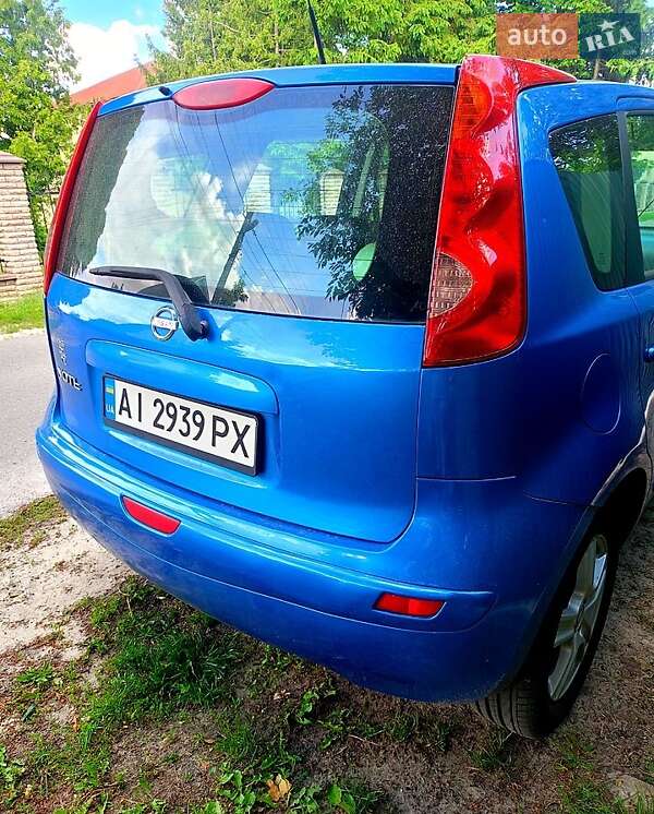 Хэтчбек Nissan Note 2008 в 