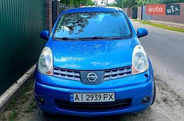 Хэтчбек Nissan Note 2008 в 