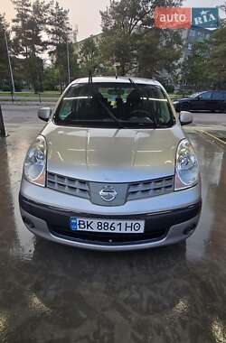 Хэтчбек Nissan Note 2006 в Вараше
