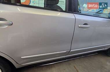 Хэтчбек Nissan Note 2006 в Вараше