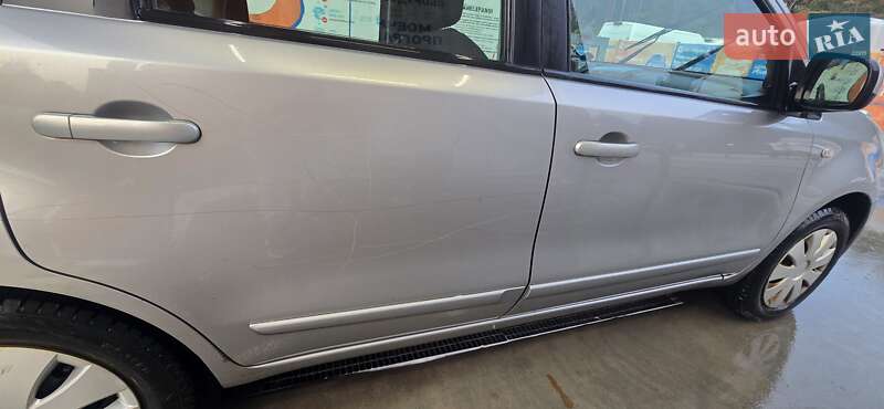 Хетчбек Nissan Note 2006 в Вараші