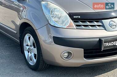 Хэтчбек Nissan Note 2007 в 