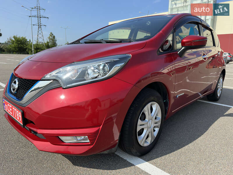 Хэтчбек Nissan Note 2016 в 