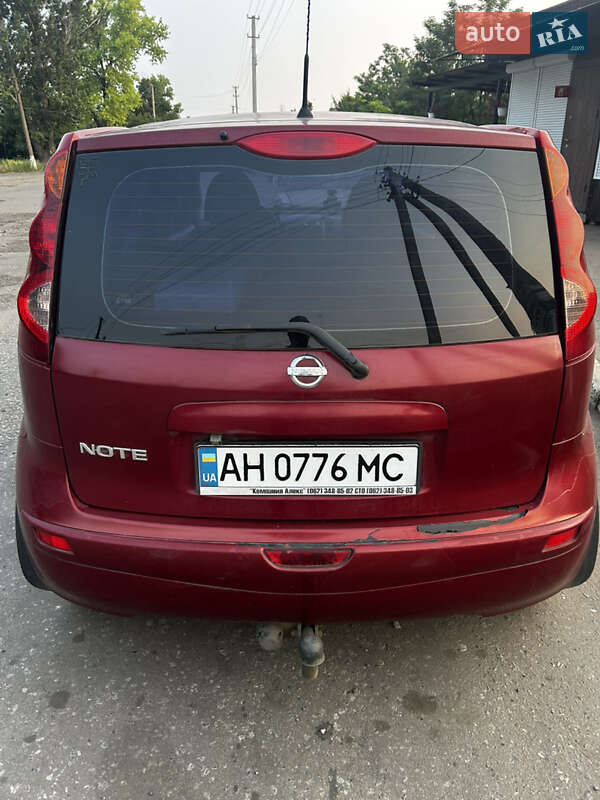 Хэтчбек Nissan Note 2011 в Краматорске