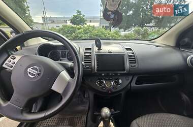 Хэтчбек Nissan Note 2006 в 