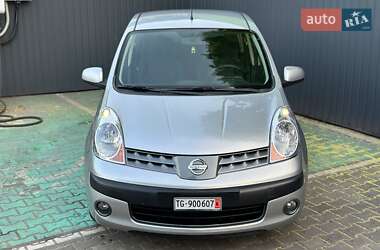 Хэтчбек Nissan Note 2006 в 