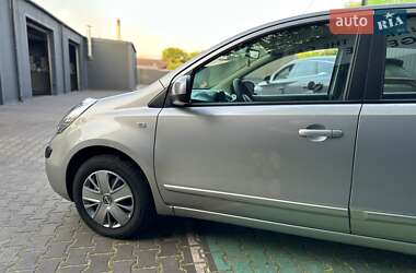 Хэтчбек Nissan Note 2006 в 