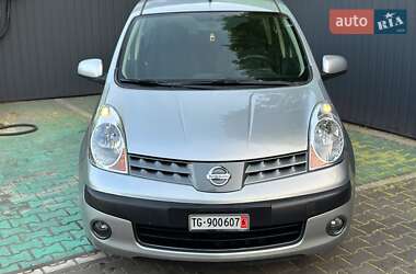 Хэтчбек Nissan Note 2006 в 